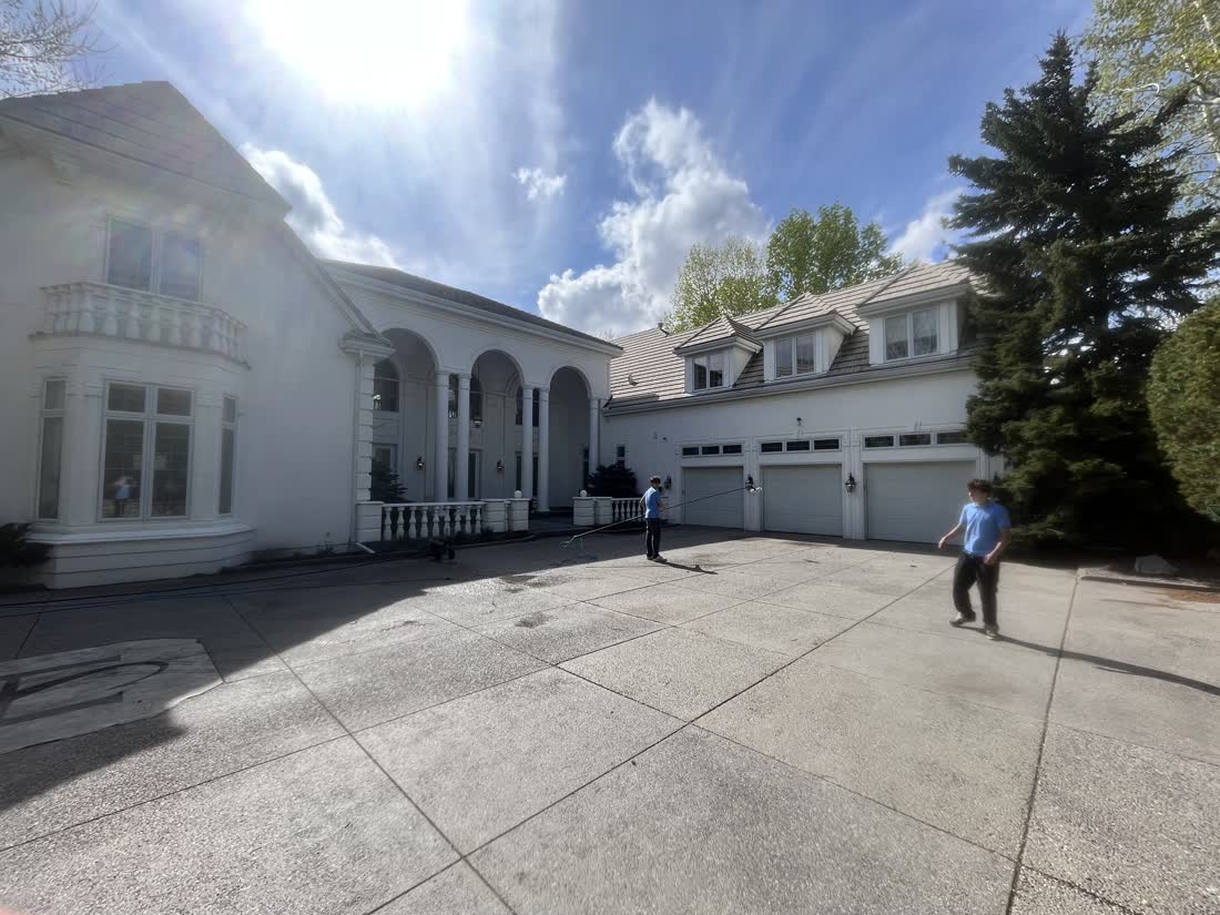 SudBuds window cleaning in Calgary