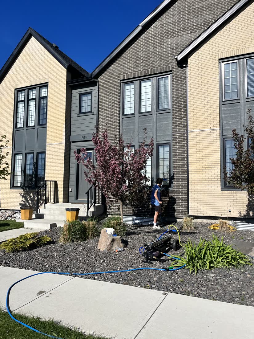 SudBuds window cleaning in Calgary