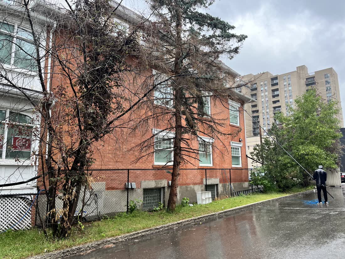 SudBuds window cleaning in Calgary