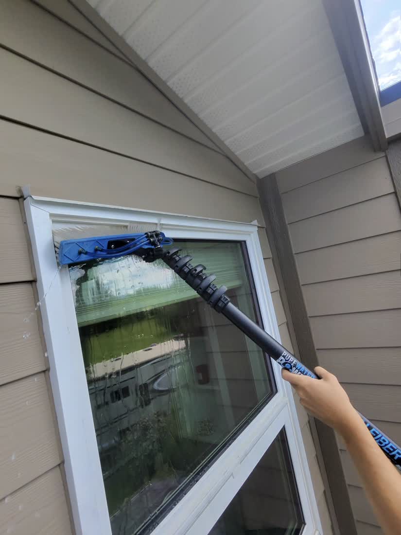 SudBuds window cleaning in Calgary